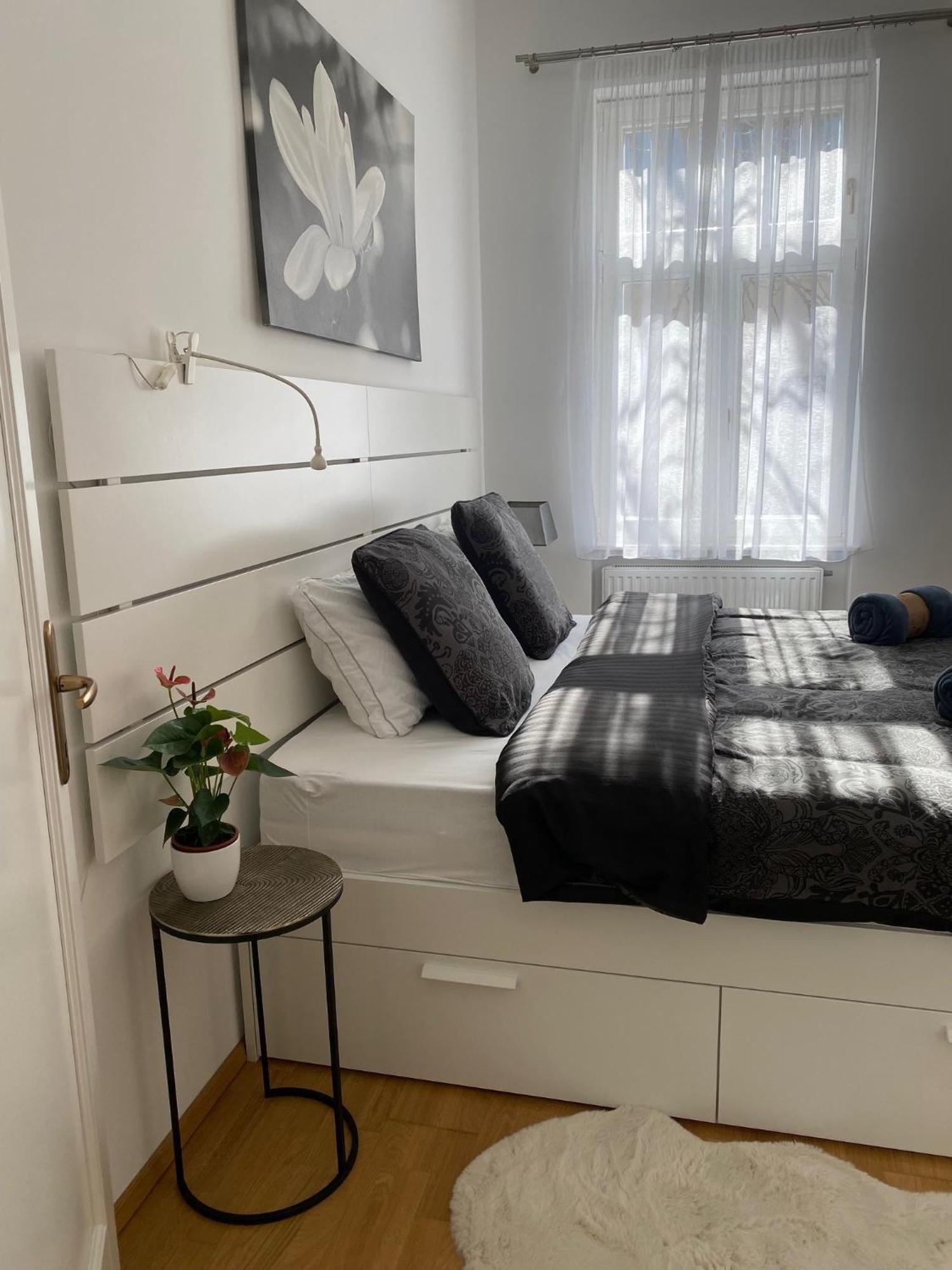Apartment Superb With Ac 40 Sqm Terrace In The Greens Of Buda Centre